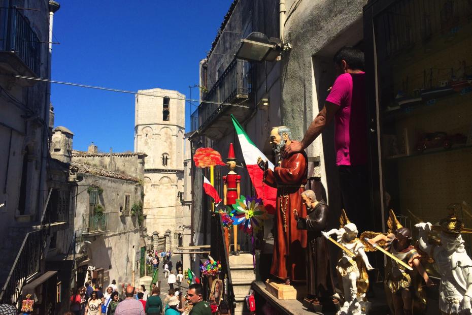 Statues for sale near the shrine of San Michele.